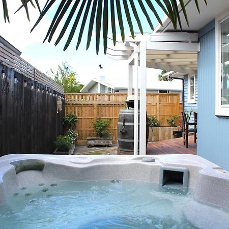 Beautiful Home With Short Stroll To Havelock Village Havelock North Exterior foto