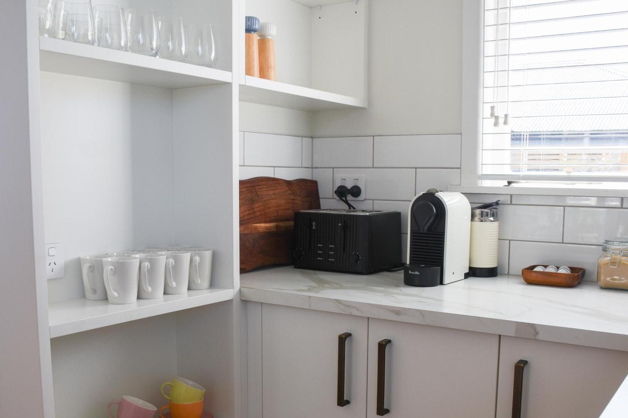 Beautiful Home With Short Stroll To Havelock Village Havelock North Exterior foto